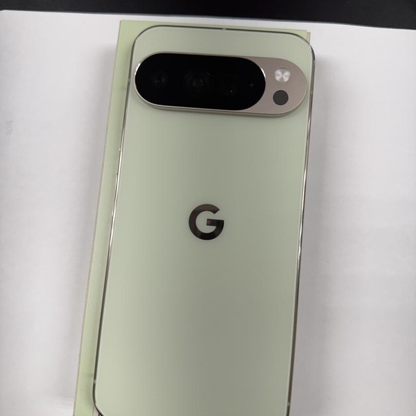 Google Pixel 10 Pro XL - Unlocked, 256 GB, Jade, GUL82