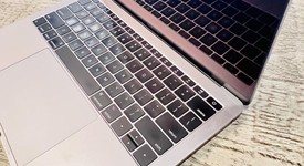 Good
													MacBook Pro 2017 (No Touch Bar) - 13" - I5, Gray, 256 GB, 8 GB, photo 2 of 5