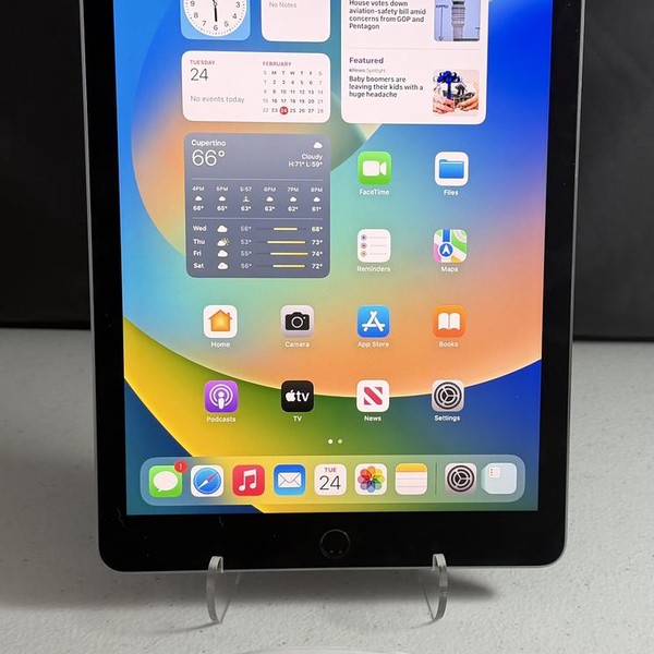 Apple iPad Pro 9.7 inch - Wi-Fi, 256 GB, Gray, A1673