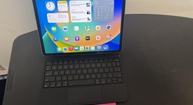 Mint
													Apple iPad Pro 11" 4th Gen 2022 - Unlocked, Gray, 128 GB, photo 1 of 10