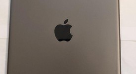 Fair
													Apple iPad 9th Gen - Unlocked, Gray, 64 GB, A2603, photo 3 of 4