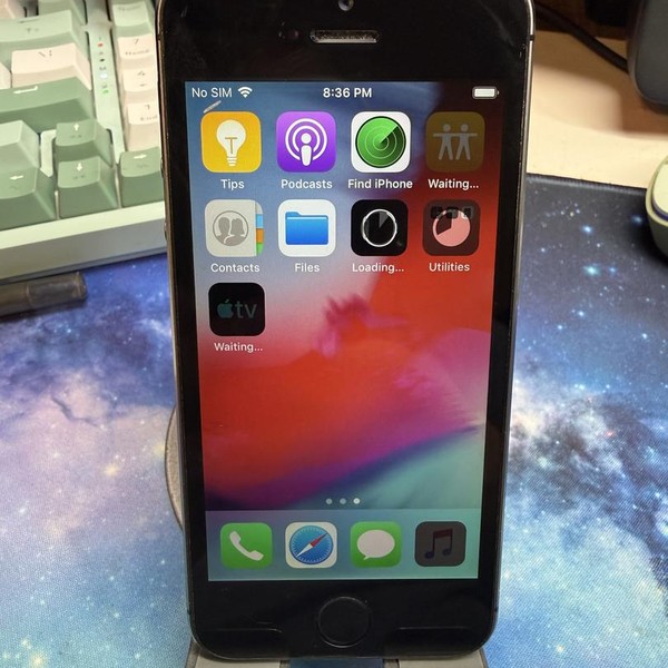 Apple iPhone 5S - Unlocked, 16 GB, Gray, A1533, GSM
