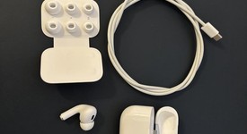 Used
													Apple AirPods Pro 2 - USB-C, photo 2 of 5