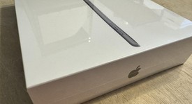 New
													Apple iPad 9th Gen - Unlocked, Gray, 64 GB, A2603, photo 4 of 6