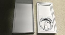 Mint
													Apple iPhone SE 2nd Gen 2020 - TracFone, Black, 64 GB, A2275, photo 5 of 10