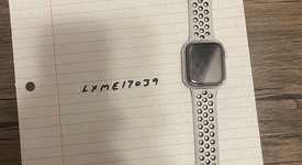 Good
													Apple Watch Series 4 40mm - Unlocked, Silver, A1975 - Cellular, Nike, photo 3 of 10