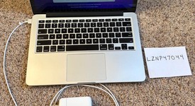 Good
													MacBook Pro 2015 (Retina) - 13" - Silver, 512 GB, 16 GB, photo 3 of 3