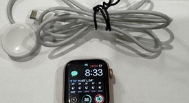 Good
													Apple Watch SE 1st Gen 40mm - Unlocked, Gold, A2353 - Cellular, Aluminum, photo 2 of 8