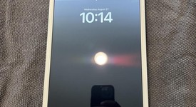 Mint
													Apple iPad 8th Gen - Unlocked, Silver, 32 GB, A2428, photo 4 of 5