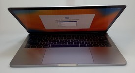 Mint
													MacBook Pro 2017 (No Touch Bar) - 13" - I5, Gray, 256 GB, 8 GB, photo 1 of 4