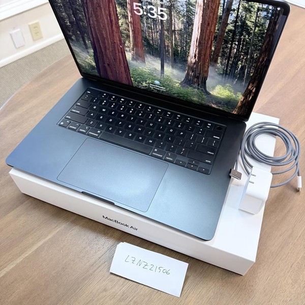 MacBook Air 2024 (M3) - 15 inch - 256 GB, Midnight, 16 GB, Apple M3, 10-core GPU