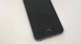 Good
													Apple iPhone SE 1st Gen 2016 - Sprint, Grey, 16 GB, A1723, photo 3 of 11