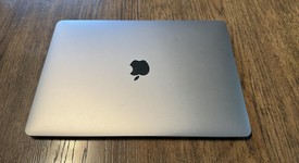 Good
													MacBook Air 2020 - 13" - Apple M1, Gray, 512 GB, 8 GB, photo 1 of 8