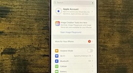 Mint
													Apple iPhone 16 - Unlocked, Pink, 128 GB, A3081, photo 1 of 9