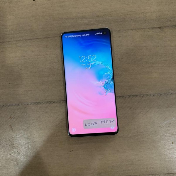 Samsung Galaxy S10 - Unlocked, 128 GB, White, 8 GB, SM-G973U1