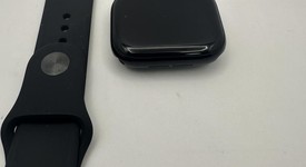 Mint
													Apple Watch Series 10 42mm - Unlocked, Black, A3001 - Cellular, Aluminum, photo 3 of 4