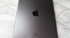 Good
													Apple iPad 9th Gen - Unlocked, Gray, 64 GB, A2603, photo 4 of 4