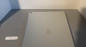 Good
													Apple iPad 7th Gen - Wi-Fi, Silver, 128 GB, A2197, photo 3 of 5
