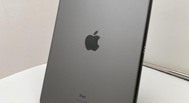 Fair
													Apple iPad 9th Gen - Unlocked, Gray, 64 GB, A2603, photo 3 of 6