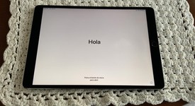 Good
													Apple iPad Pro 10.5" - Unlocked, Silver, 64 GB, photo 2 of 13