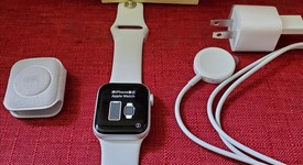 Mint
													Apple Watch Series 5 40mm - Unlocked, Silver, A2094 Cellular, Aluminum, photo 5 of 5