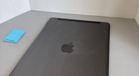 Good
													Apple iPad 9th Gen - Unlocked, Gray, 64 GB, A2603, photo 4 of 5