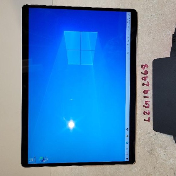 Microsoft Surface Pro 9 - Wi-Fi, 128 GB, Platinum, 8 GB, Intel Core i5, Wi-Fi