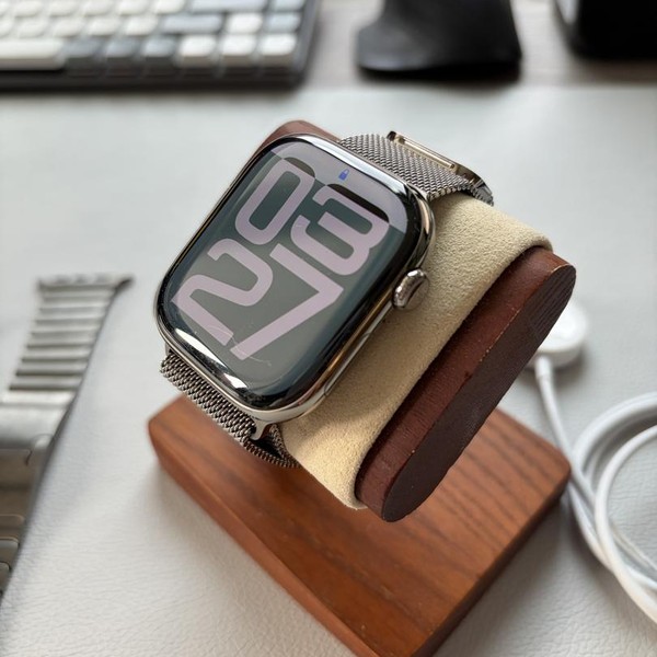 Apple Watch Series 10 46mm - Unlocked, Natural, A3003 - Cellular, Titanium