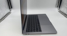 Fair
													MacBook Pro 2017 (No Touch Bar) - 13" - I5, Gray, 256 GB, 8 GB, photo 3 of 6