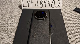 Mint
													vivo X Fold3 - Unlocked Non-US, Black, 512 GB, 16 GB, photo 5 of 10