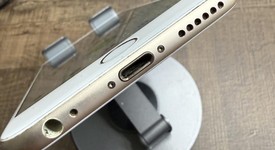 Good
													Apple iPhone 6 - AT&T, Gold, 64 GB, A1549, photo 5 of 8