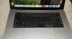 Good
													MacBook Pro 2021 - 16" - Apple M1 Pro 10-core, Gray, 1 TB, 16 GB, photo 4 of 7