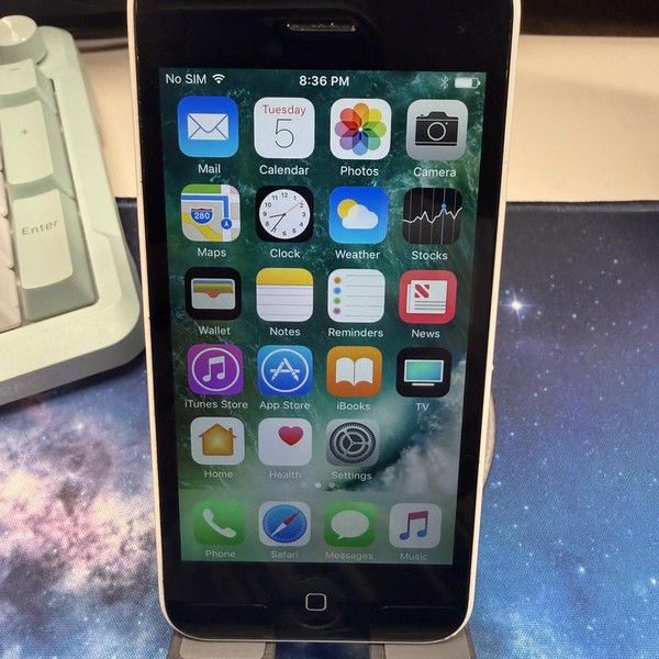 Apple iPhone 5C - AT&T, 8 GB, White, A1532