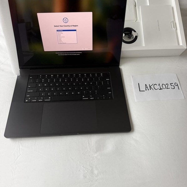 MacBook Pro 2024 - 16 inch - 512 GB, Space Black, 24 GB, Apple M4 Pro 14-core