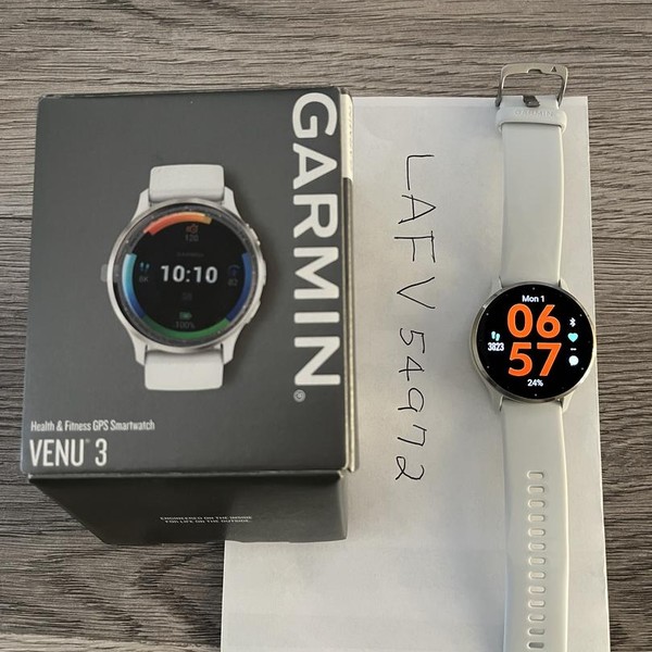 Garmin Venu 3 - White