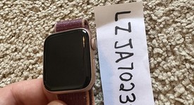 Mint
													Apple Watch SE 1st Gen 40mm - Unlocked, Gold, A2353 - Cellular, Aluminum, photo 4 of 9