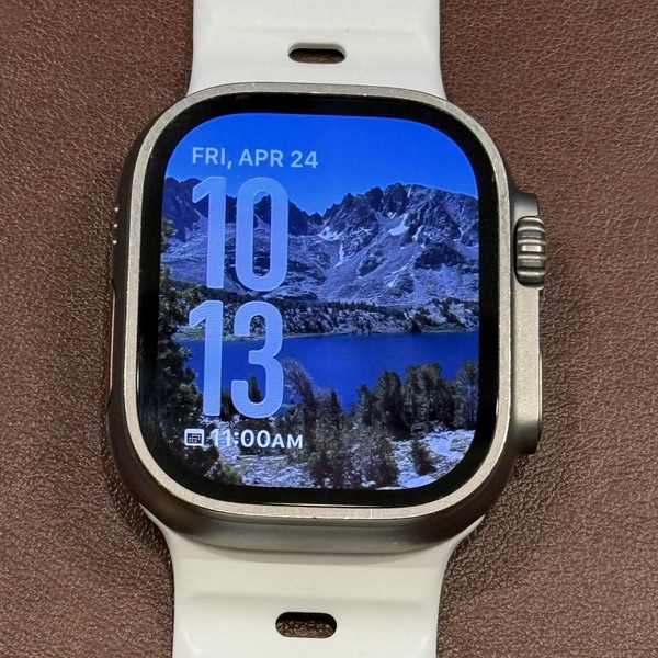Apple Watch Ultra 49mm - Verizon, Titanium, A2622