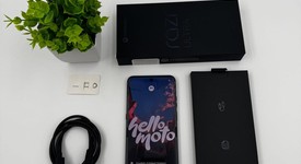 Mint
													Motorola Razr Ultra (2025) - T-Mobile, PANTONE Scarab, 512 GB, 16 GB, photo 2 of 11