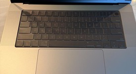 Good
													MacBook Pro 2021 - 16" - Apple M1 Pro 10-core, Gray, 512 GB, 16 GB, photo 3 of 9