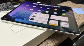 Good
													Apple iPad Pro 12.9" 6th Gen 2022 - Unlocked, Silver, 256 GB, photo 3 of 7
