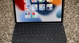 Good
													Apple iPad Pro 11" 2018 - T-Mobile, Gray, 64 GB, A2013, photo 1 of 8