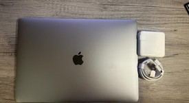 Good
													MacBook Pro 2018 (With Touch Bar) - 15" - I7, Gray, 512 GB, 16 GB, photo 3 of 9