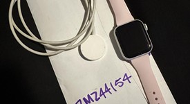 Good
													Apple Watch SE 2nd Gen 40mm - Silver, A2722 - GPS, Aluminum, photo 1 of 8