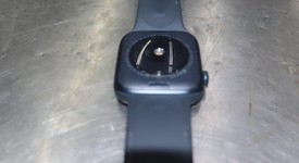 Good
													Apple Watch SE 2nd Gen 44mm - Unlocked, Midnight, A2727 - Cellular, Aluminum, photo 5 of 10