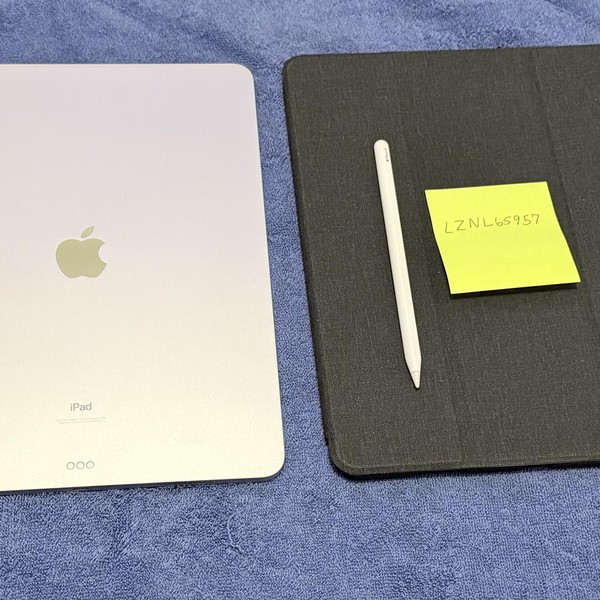 Apple iPad Pro 12.9 inch 5th Gen 2021 - Unlocked, 128 GB, Silver