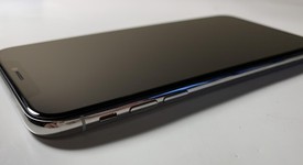 Good
													Apple iPhone Xs - Unlocked, Silver, 256 GB, A1920, photo 1 of 9
