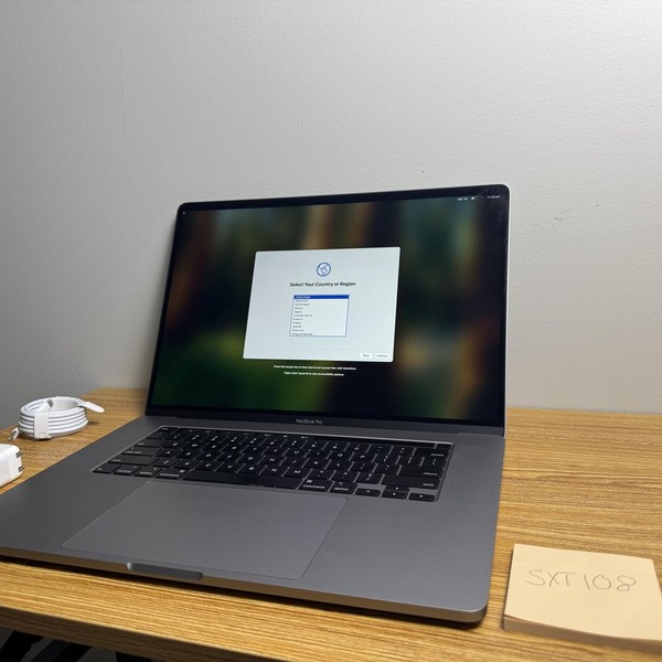 MacBook Pro 2019 - 16 inch - 512 GB, Gray, 16 GB, Intel Core i7