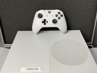 Xbox One S (2016)