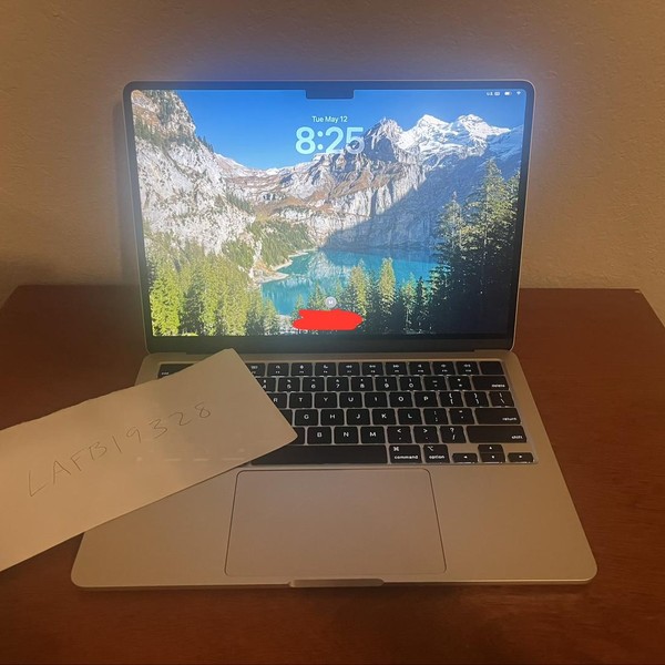 MacBook Air 2022 (M2) - 13 inch - 256 GB, Silver, 16 GB, Apple M2
