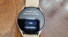 Fair
													Samsung Galaxy Watch5 - Wi-Fi, Custom, 40mm, Bespoke Edition, photo 3 of 6